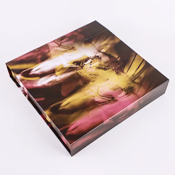 Drabužių dovanų dėžutės